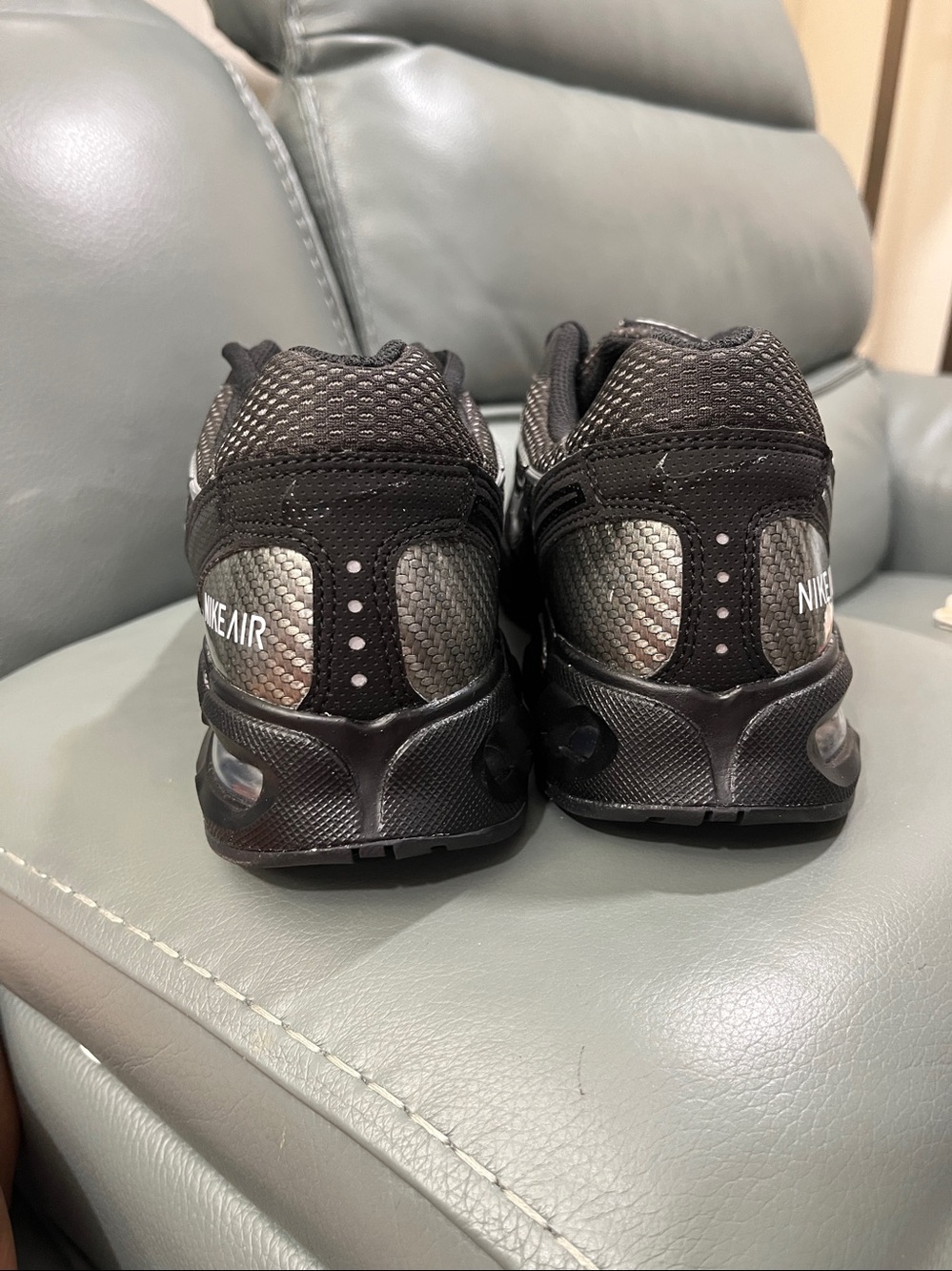Nike Air Max Men’s Sneakers - Black/Silver - Picture 4 of 5